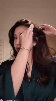 一双大眼睛!堂安律老婆这颜值确实耐看~
